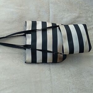 Lot 2 Harveys Seatbelt Bags